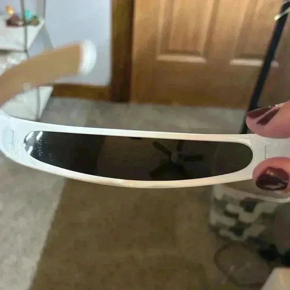 Halloween Sunglasses - Picture 2 of 3